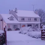 Avenue House B&B 밸리코넬