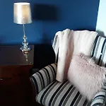 Avenue House 3*