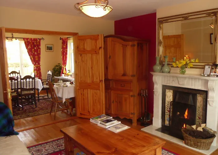 Avenue House 3*