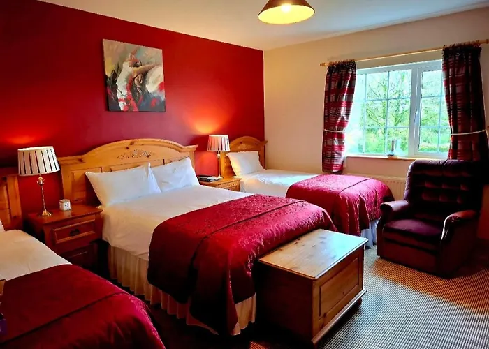 Avenue House 3* בליקונול